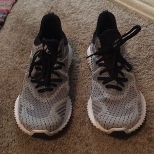 Adidas AlphaBounce men’s 9.5